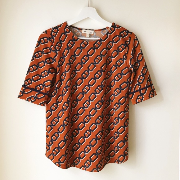 Chainlink print short sleeve stretchy top - Picture 5 of 10